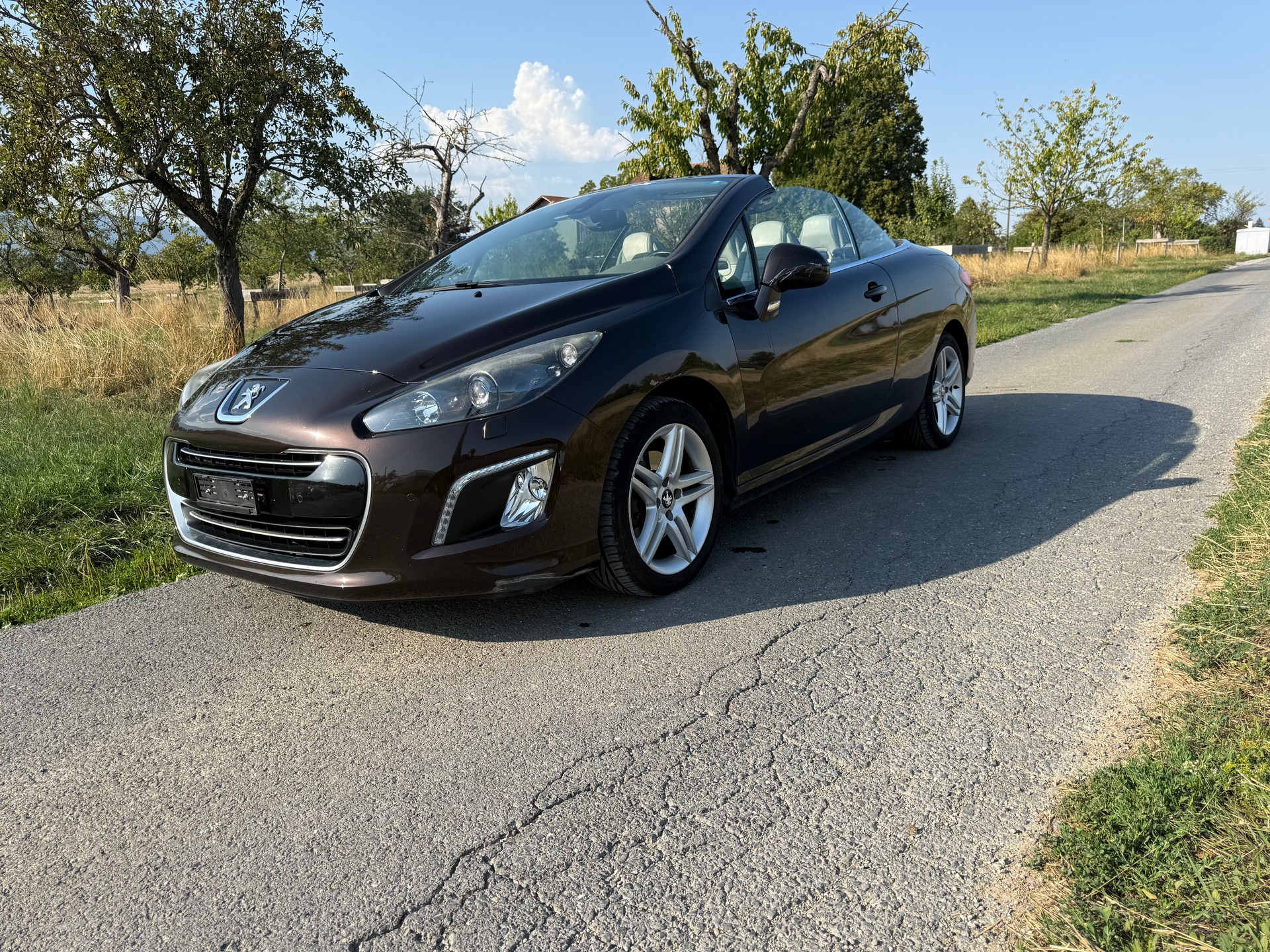 PEUGEOT 308 CC 2.0 HDI Allure-image-7