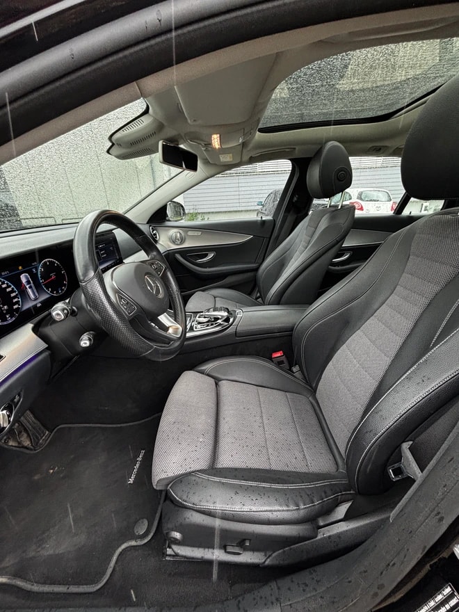 MERCEDES-BENZ E 220 d Exclusive 4Matic 9G-Tronic-image-8