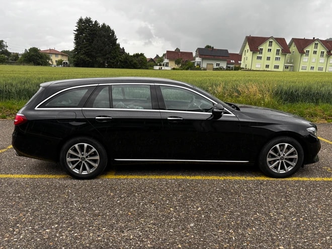 MERCEDES-BENZ E 220 d Exclusive 4Matic 9G-Tronic-image-3