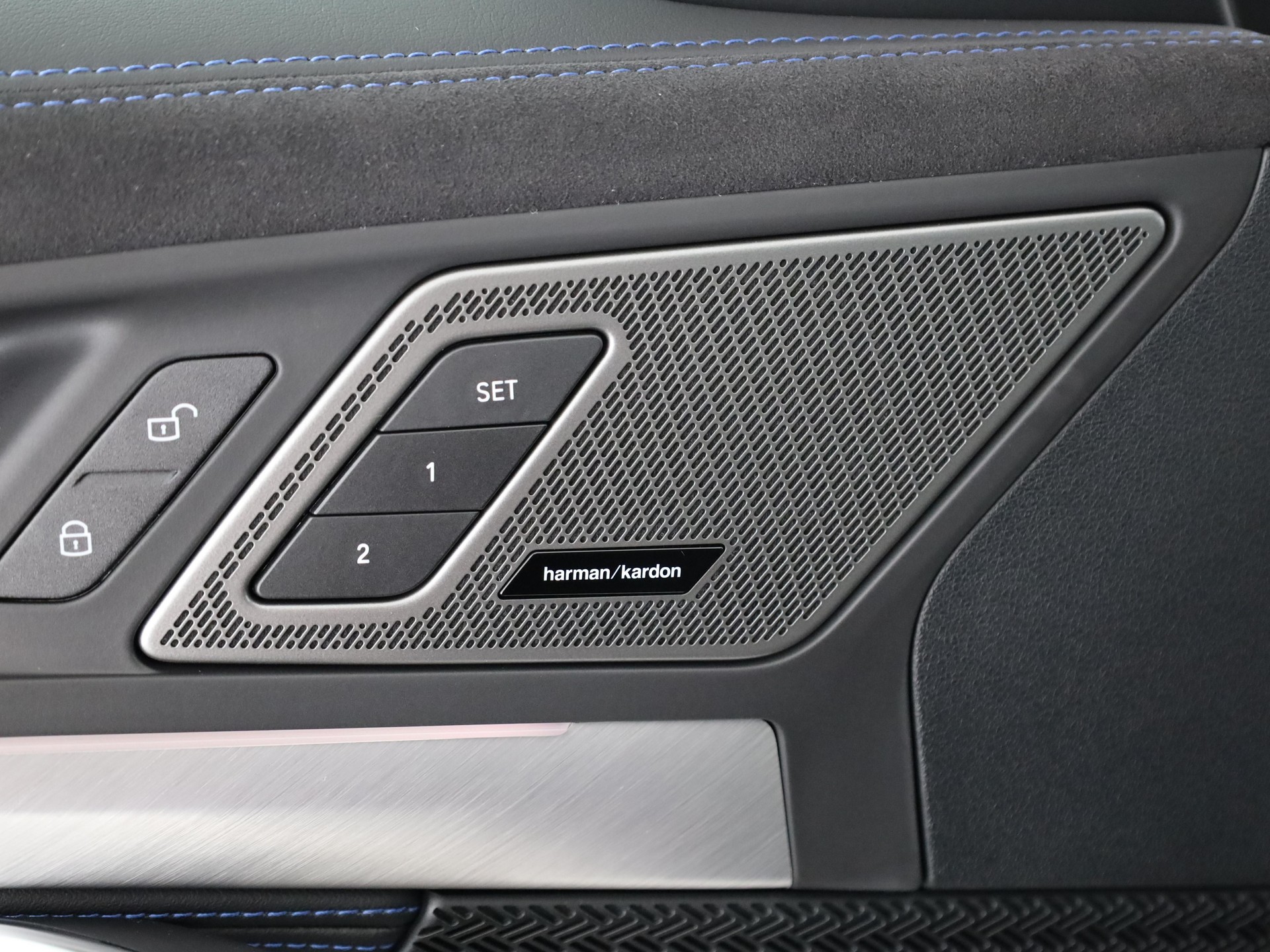 BMW X1 23i xDrive-image-11