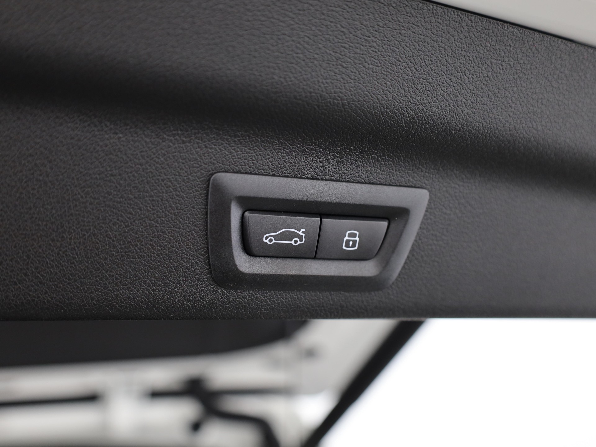 BMW X1 23i xDrive-image-9