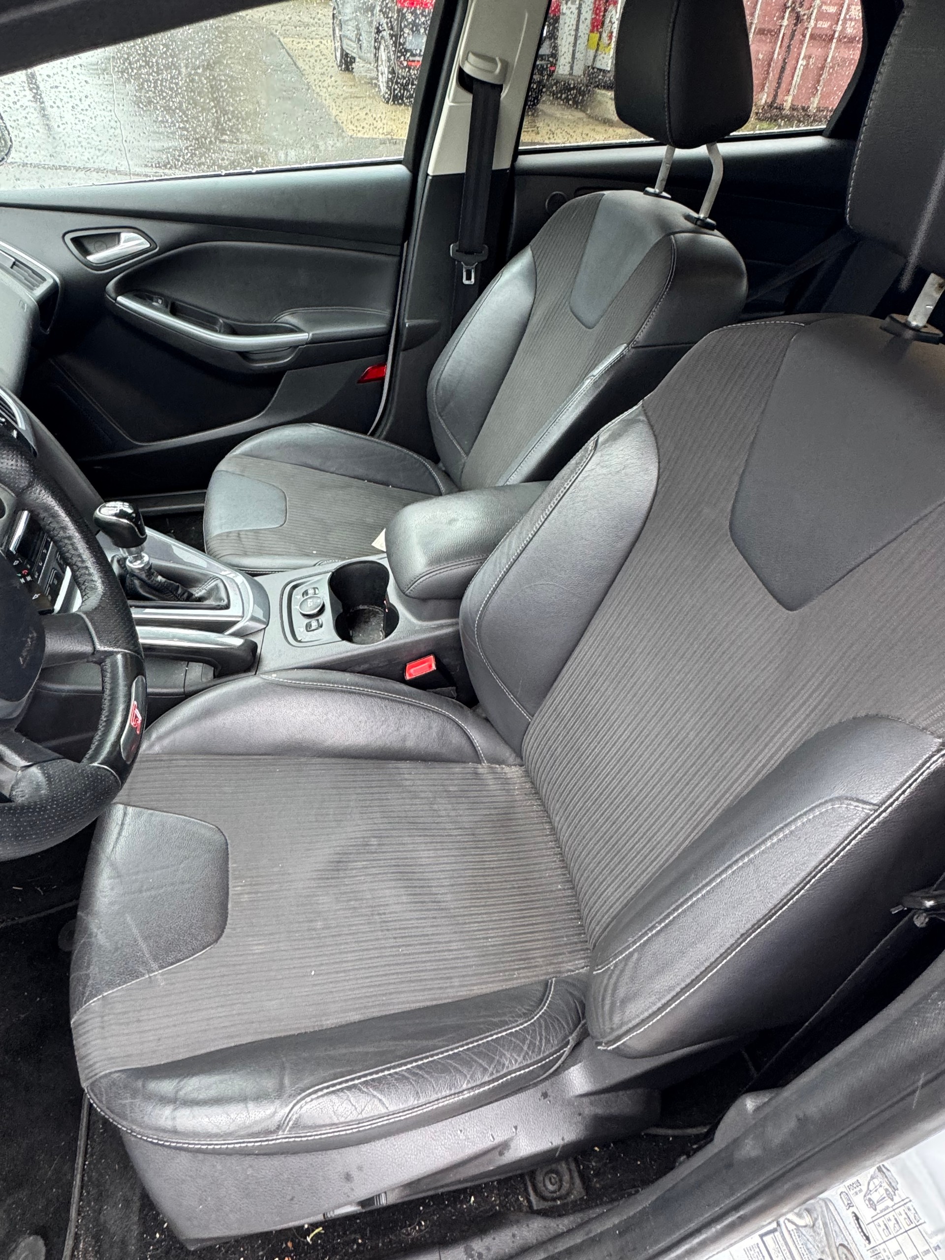 FORD Focus 1.6 SCTi Trend-image-6