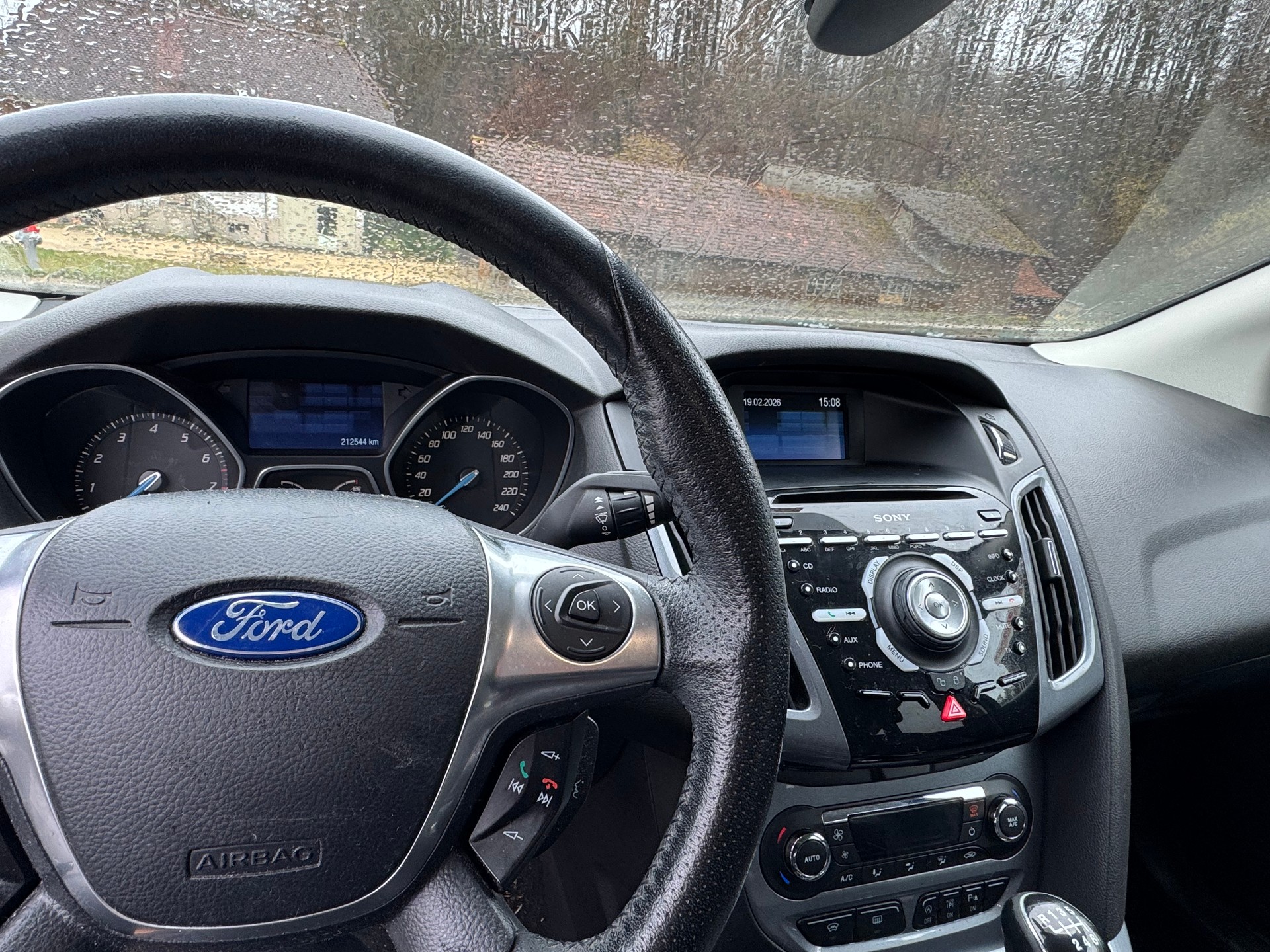 FORD Focus 1.6 SCTi Trend-image-9