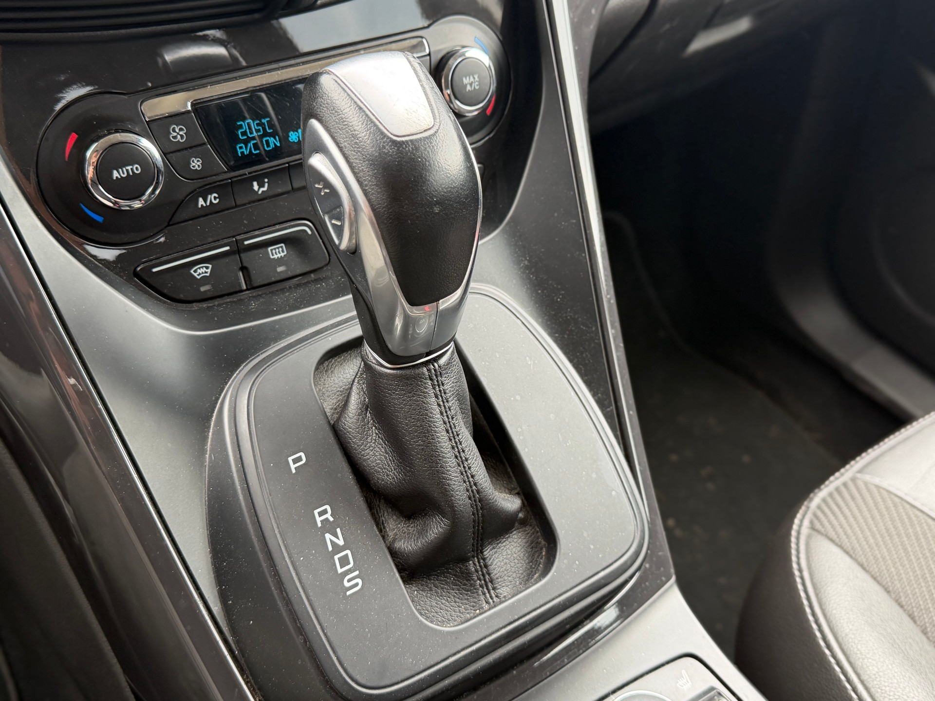 FORD Kuga 1.5 SCTi Titanium S 4WD Automatic-image-10