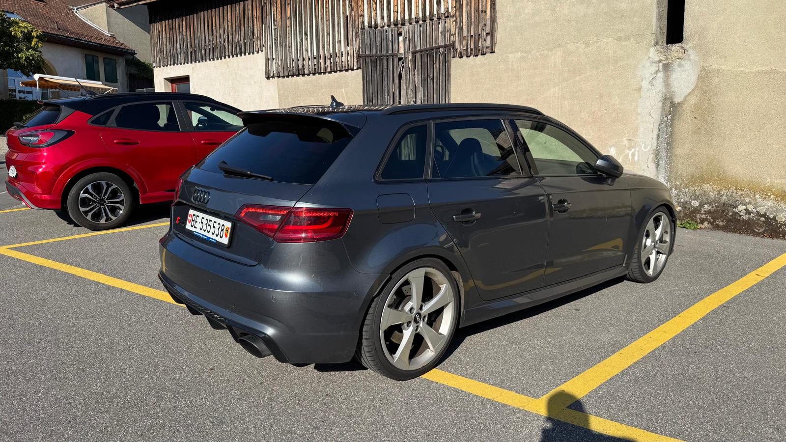 AUDI 2.5 T FSI quattro S-Tronic-image-1
