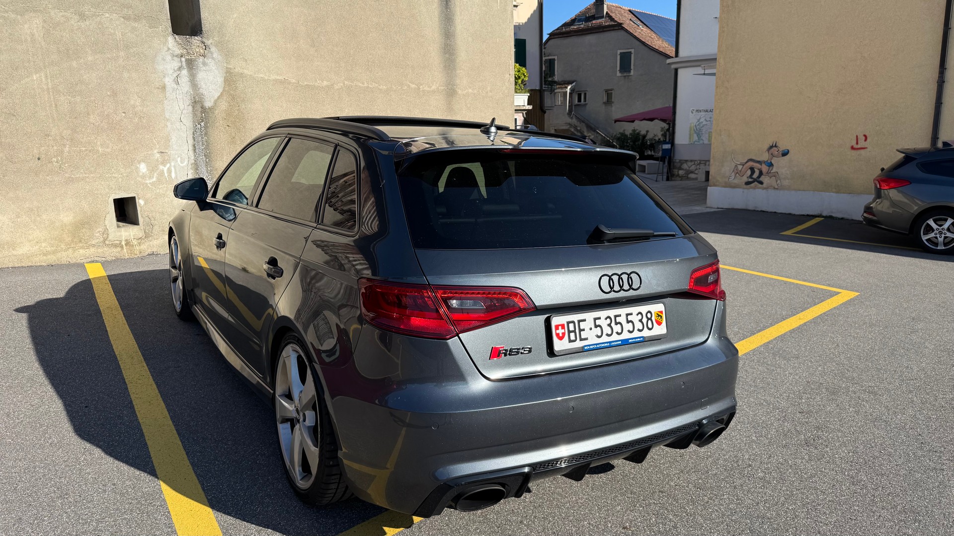 AUDI 2.5 T FSI quattro S-Tronic-image-2