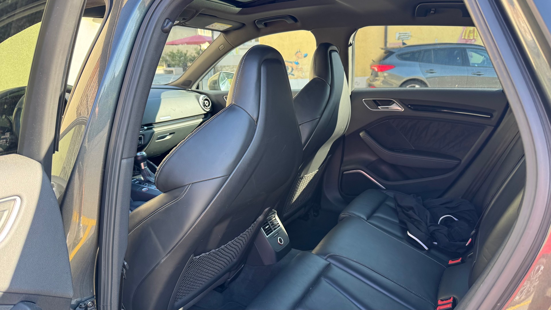 AUDI 2.5 T FSI quattro S-Tronic-image-8