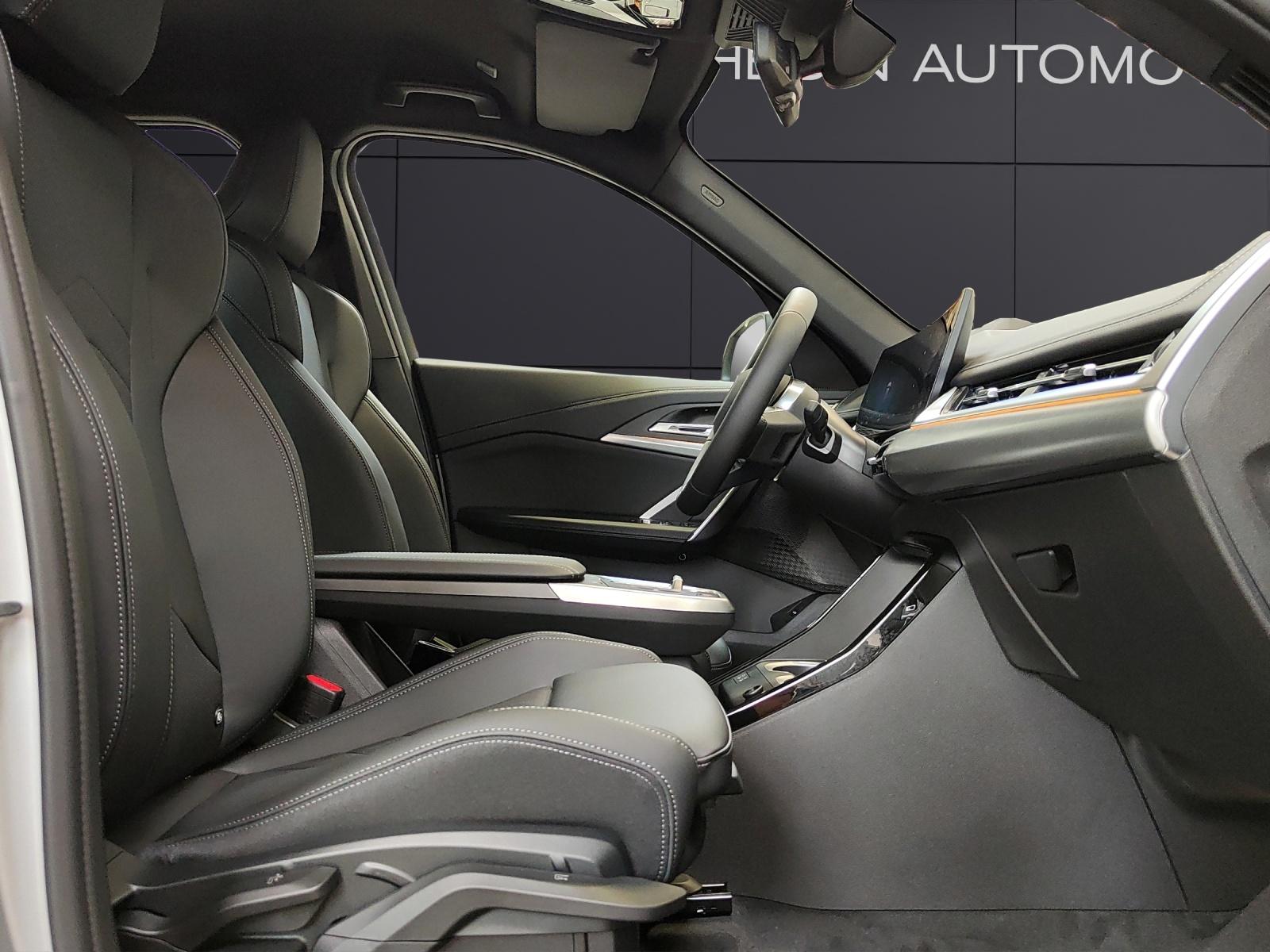 BMW iX1 30 xDrive-image-19
