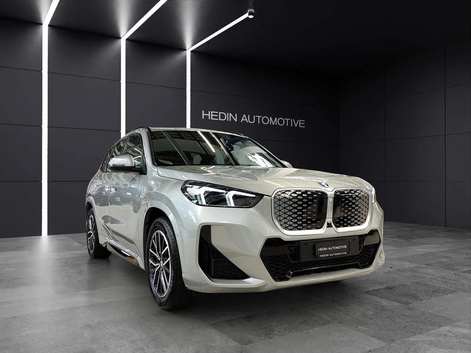 BMW iX1 30 xDrive-image-7