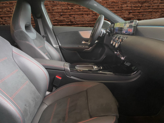 MERCEDES-BENZ A 180-image-11