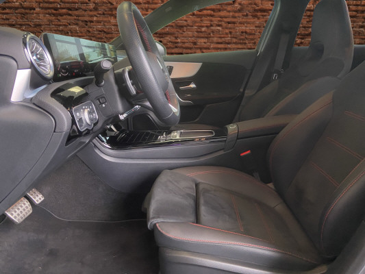 MERCEDES-BENZ A 180-image-10