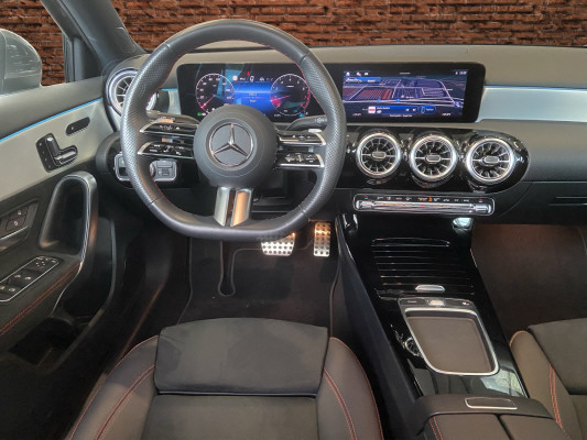 MERCEDES-BENZ A 180-image-9