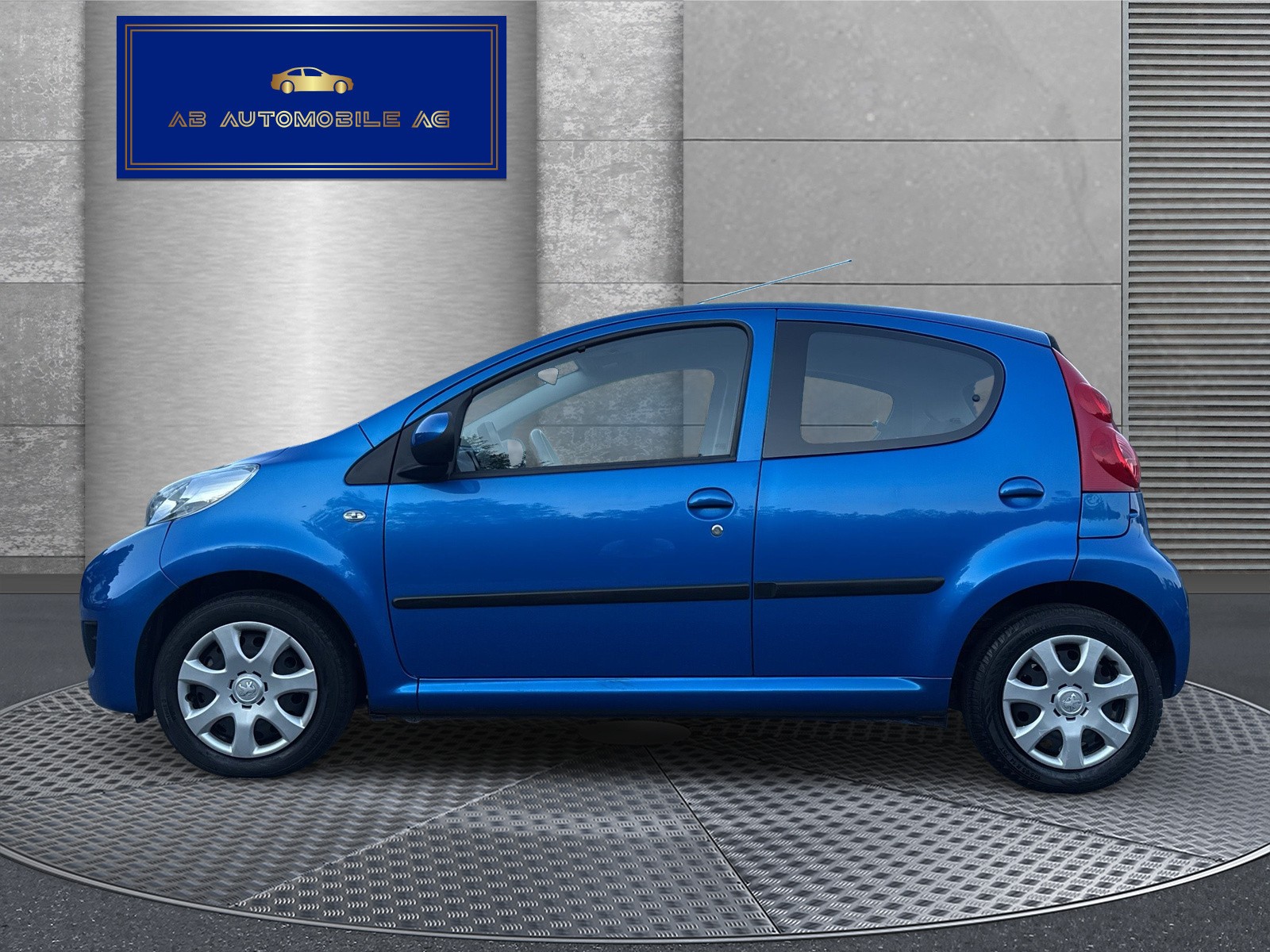 PEUGEOT 107 1.0 Trendy BMP5-image-3