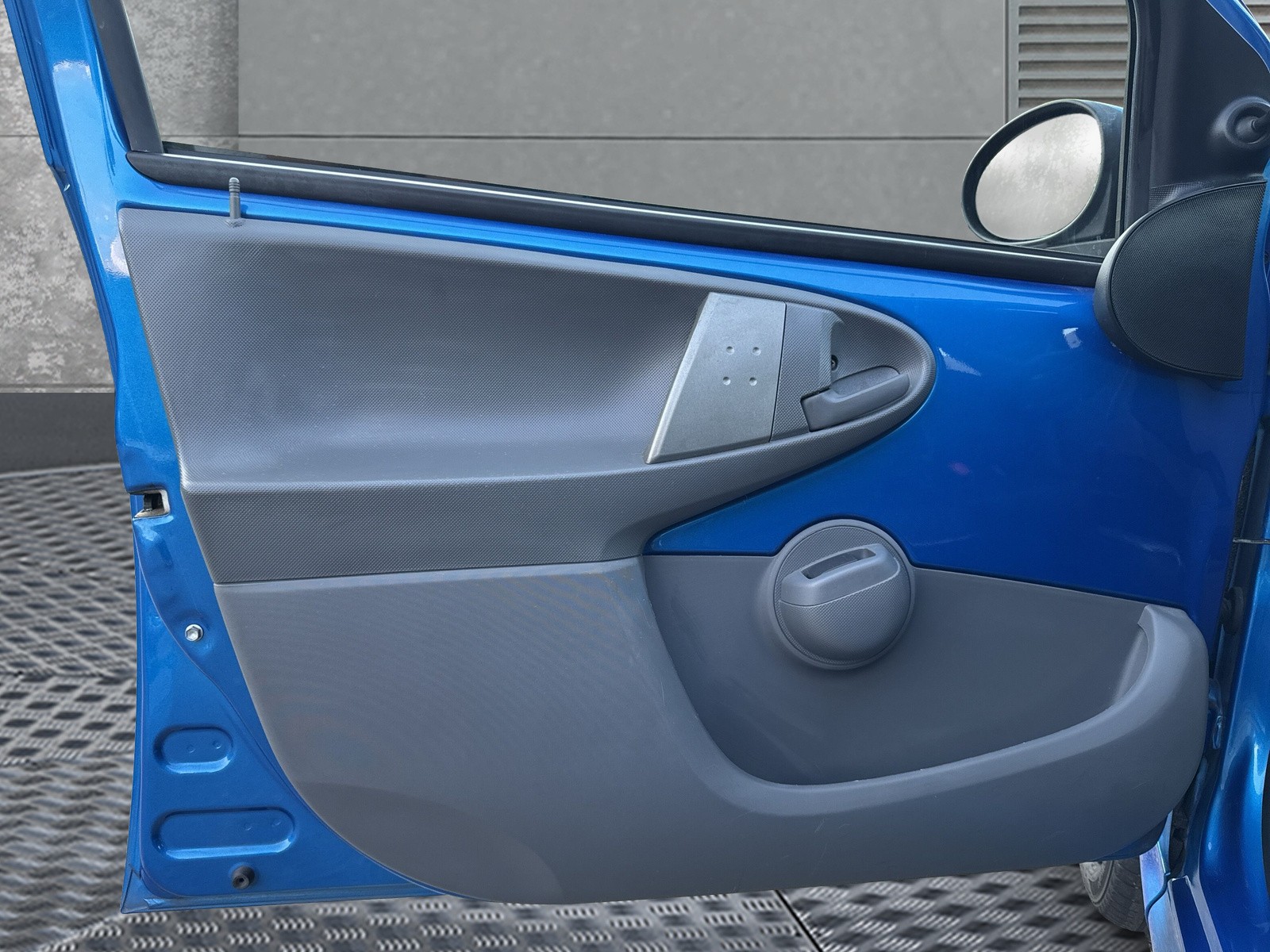 PEUGEOT 107 1.0 Trendy BMP5-image-14