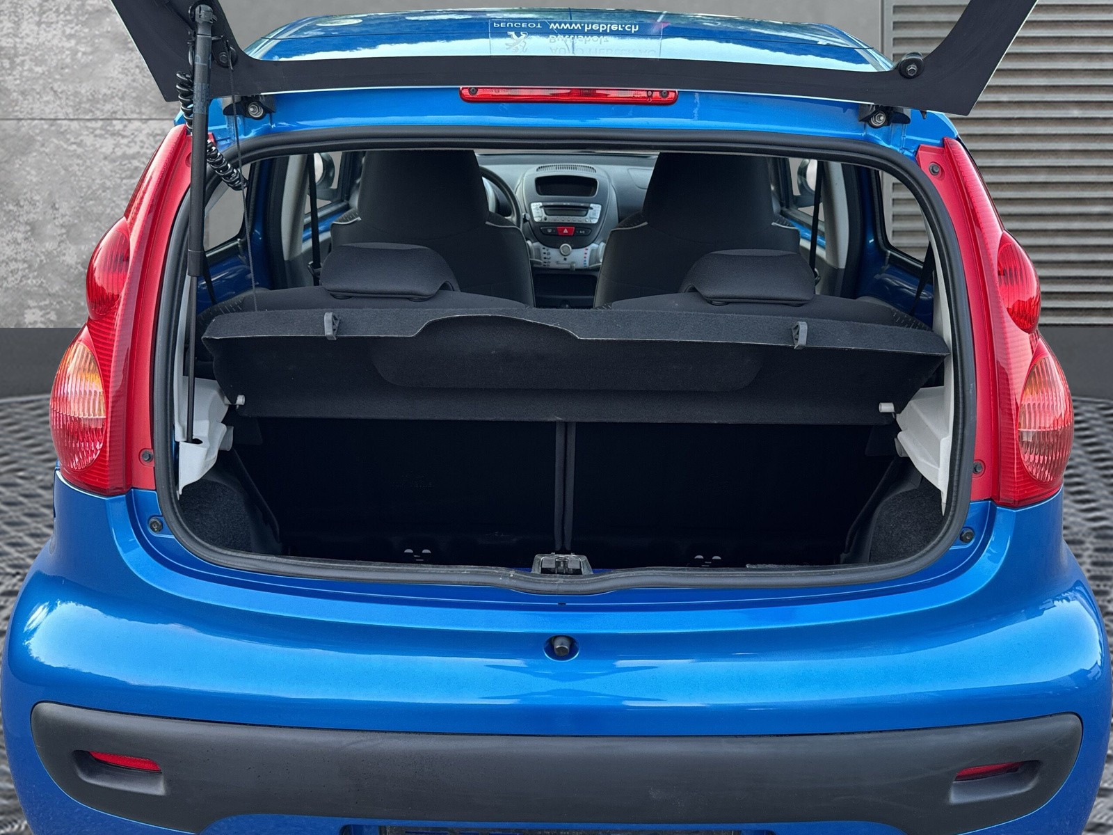 PEUGEOT 107 1.0 Trendy BMP5-image-15
