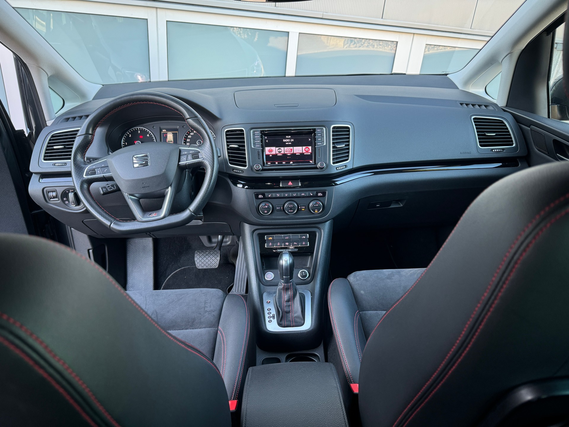 SEAT Alhambra 2.0 TDI Style 4Drive 20th Anniversary-image-2