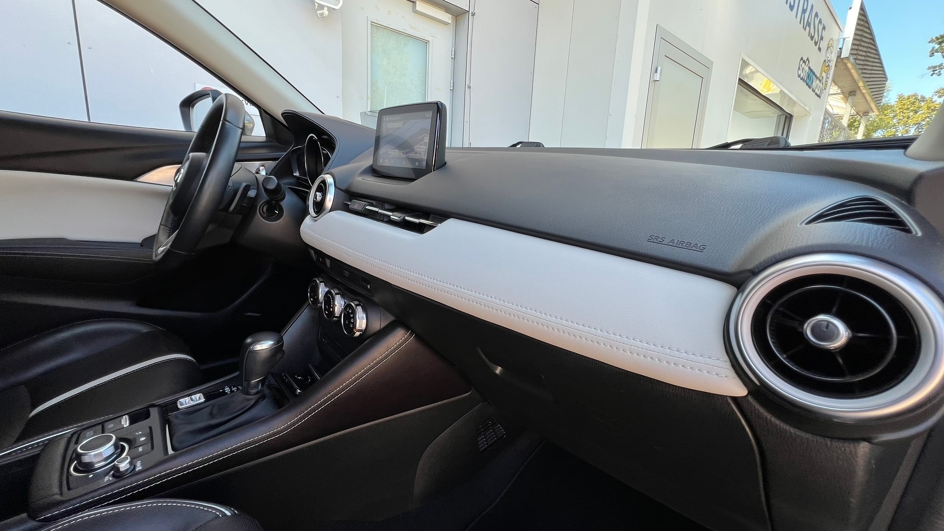MAZDA CX-3 SKYACTIV-G 121 REVOLUTION FWD AUTOMAT l 121 PS-image-24