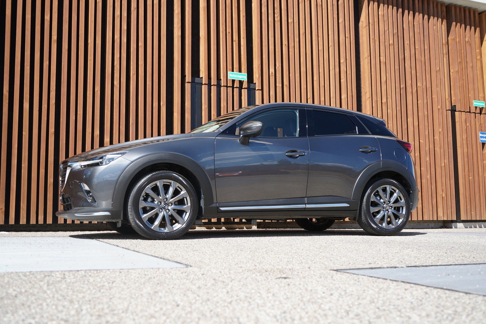 MAZDA CX-3 SKYACTIV-G 121 REVOLUTION FWD AUTOMAT l 121 PS-image-4