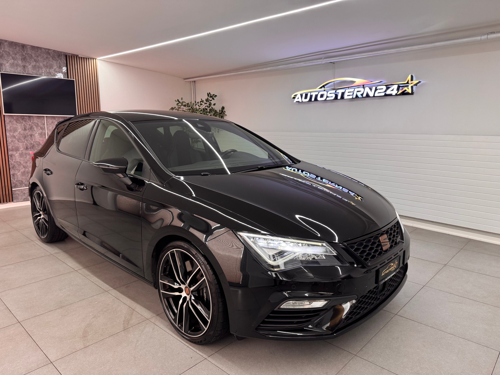 SEAT Leon 2.0 TSI SWISS Cupra 290 DSG*CH-Fahrzeug*-image-1