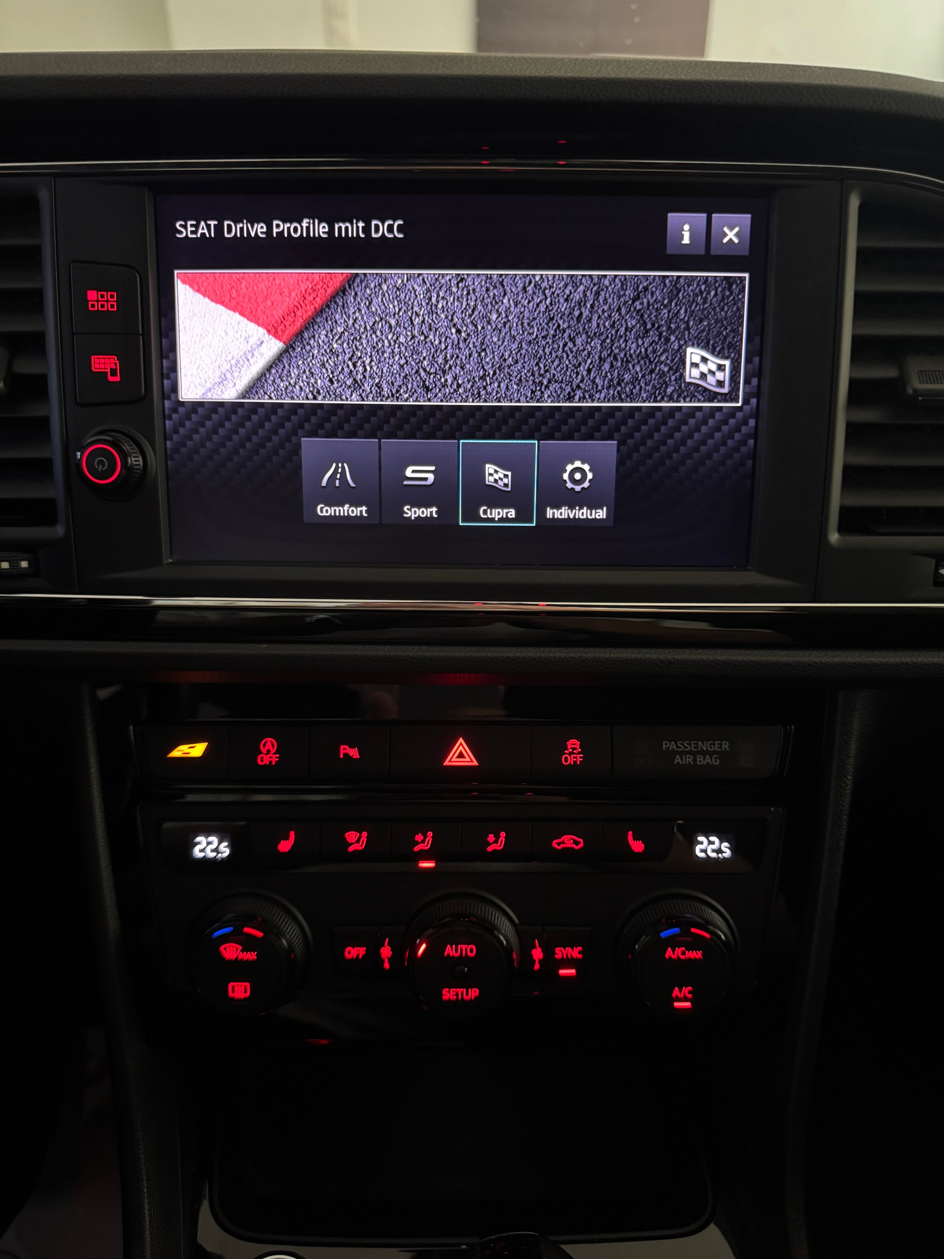 SEAT Leon 2.0 TSI SWISS Cupra 290 DSG*CH-Fahrzeug*-image-21