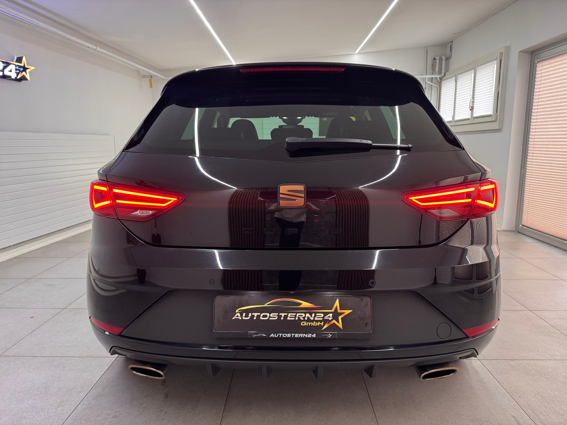 SEAT Leon 2.0 TSI SWISS Cupra 290 DSG*CH-Fahrzeug*-image-3