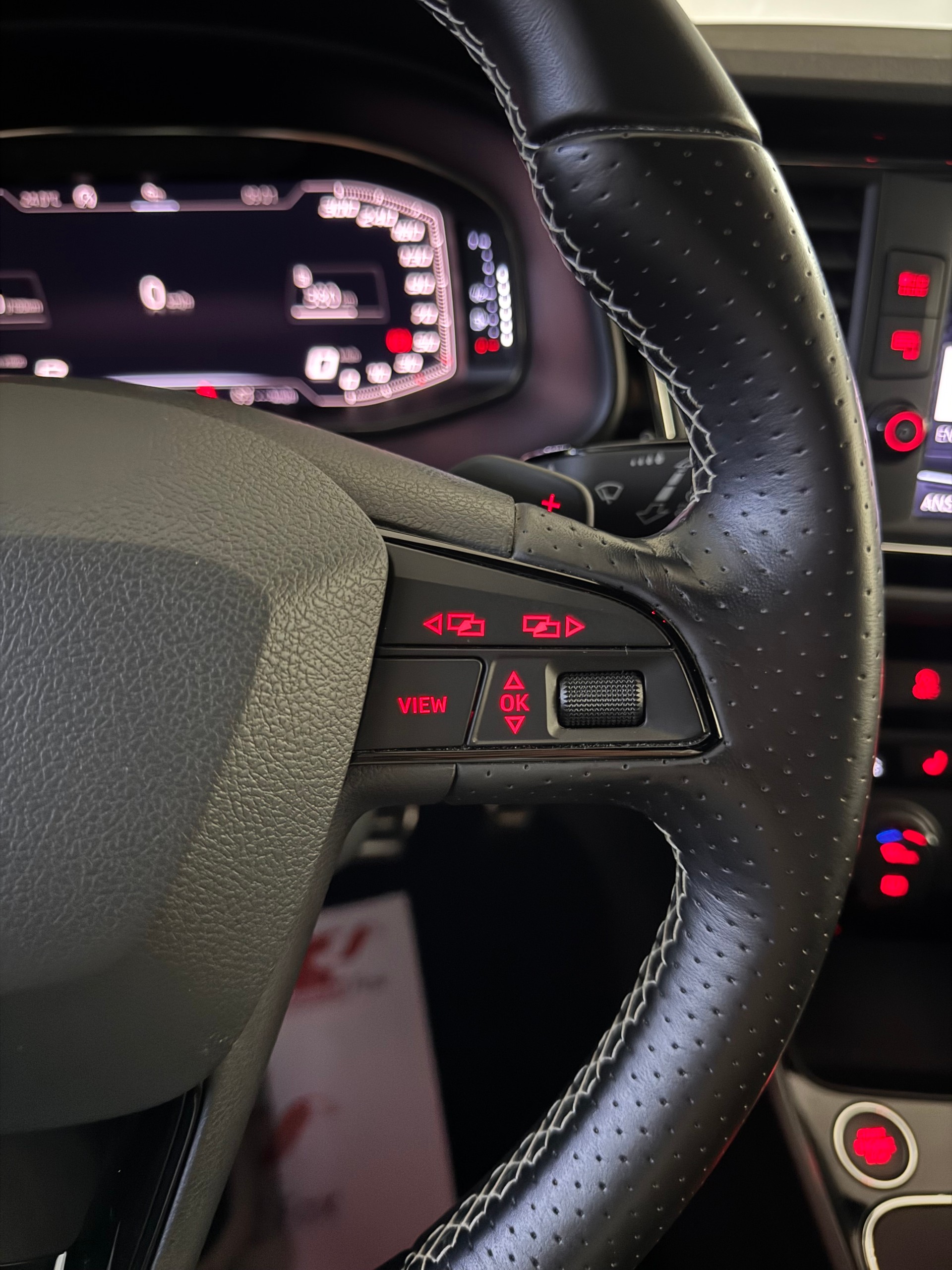 SEAT Leon 2.0 TSI SWISS Cupra 290 DSG*CH-Fahrzeug*-image-13