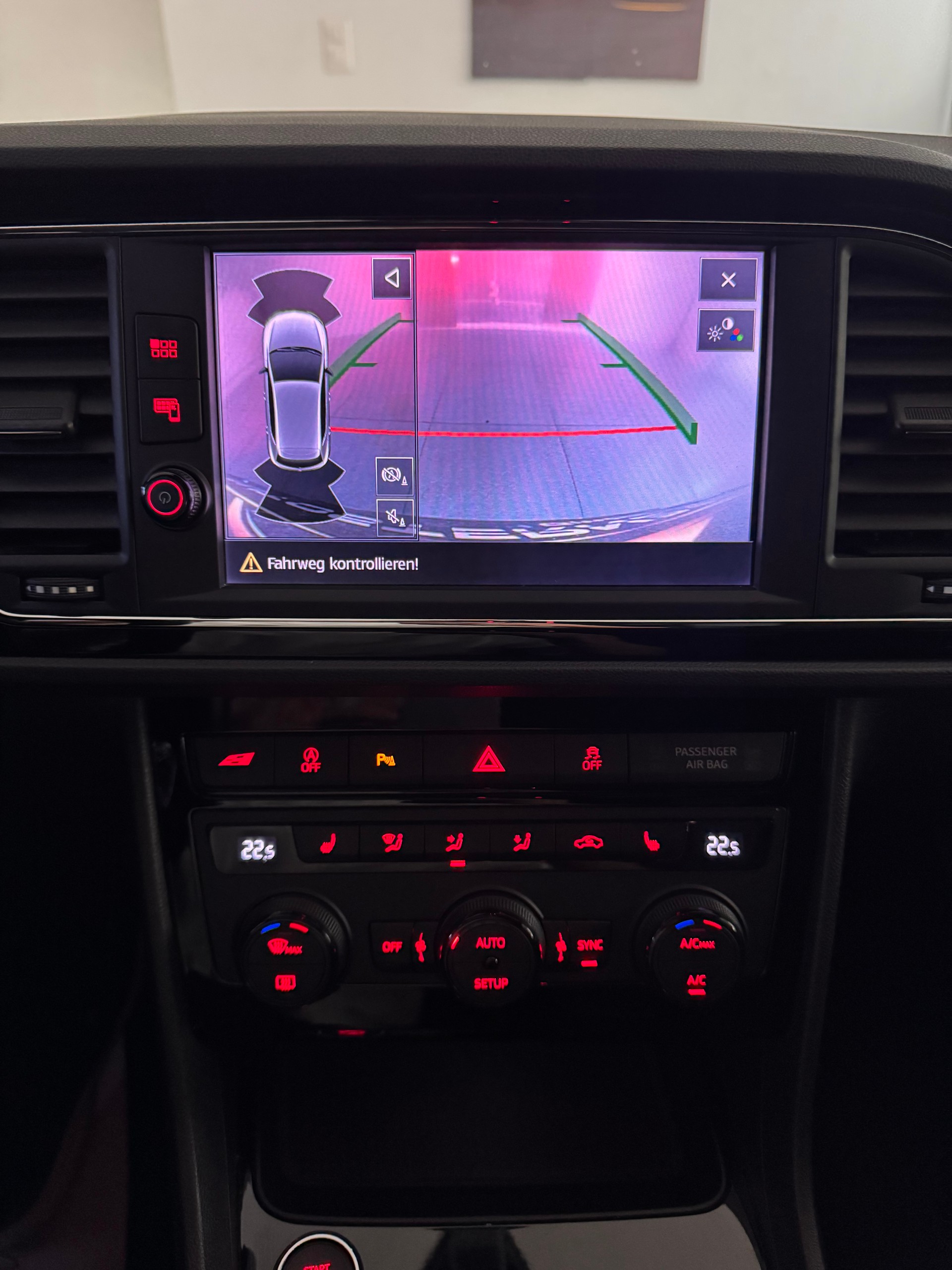 SEAT Leon 2.0 TSI SWISS Cupra 290 DSG*CH-Fahrzeug*-image-18