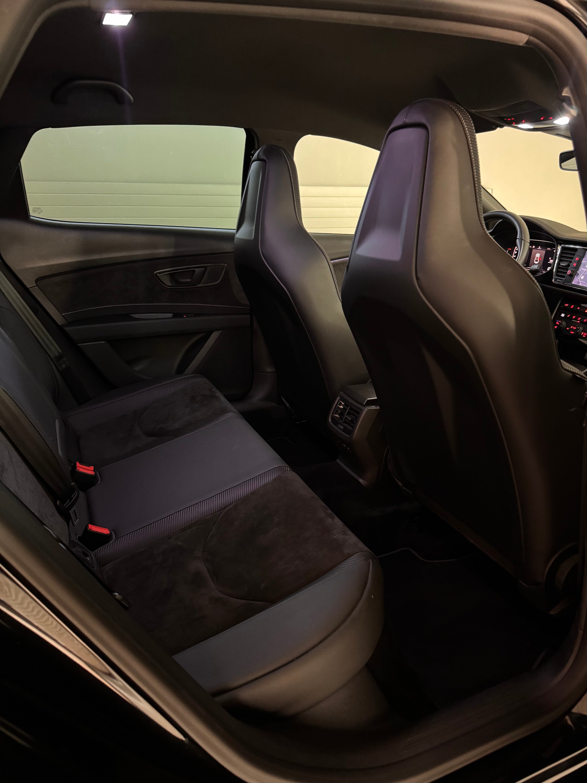 SEAT Leon 2.0 TSI SWISS Cupra 290 DSG*CH-Fahrzeug*-image-10