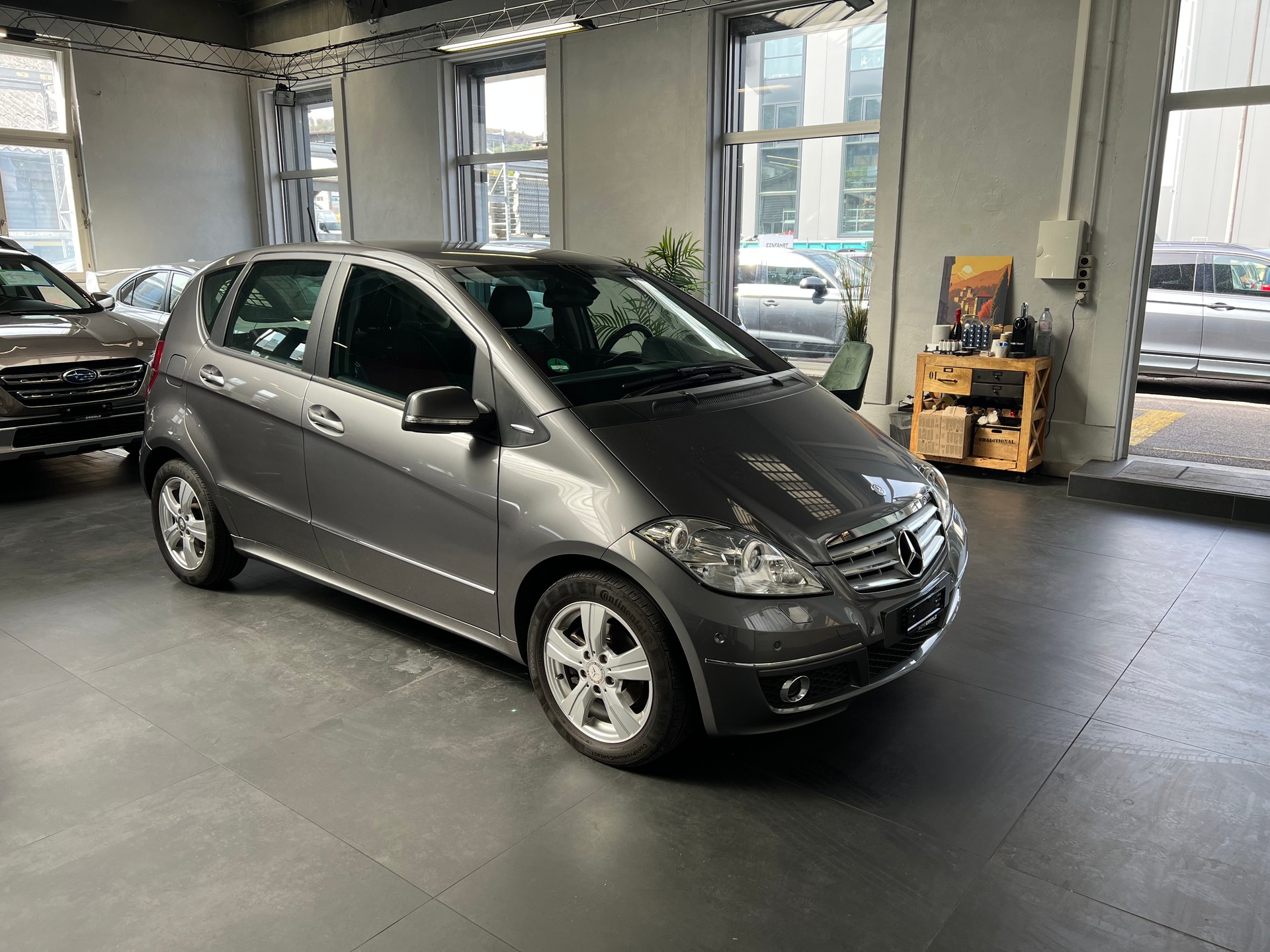 MERCEDES-BENZ A 180 Avantgarde Selection Autotronic-image-2