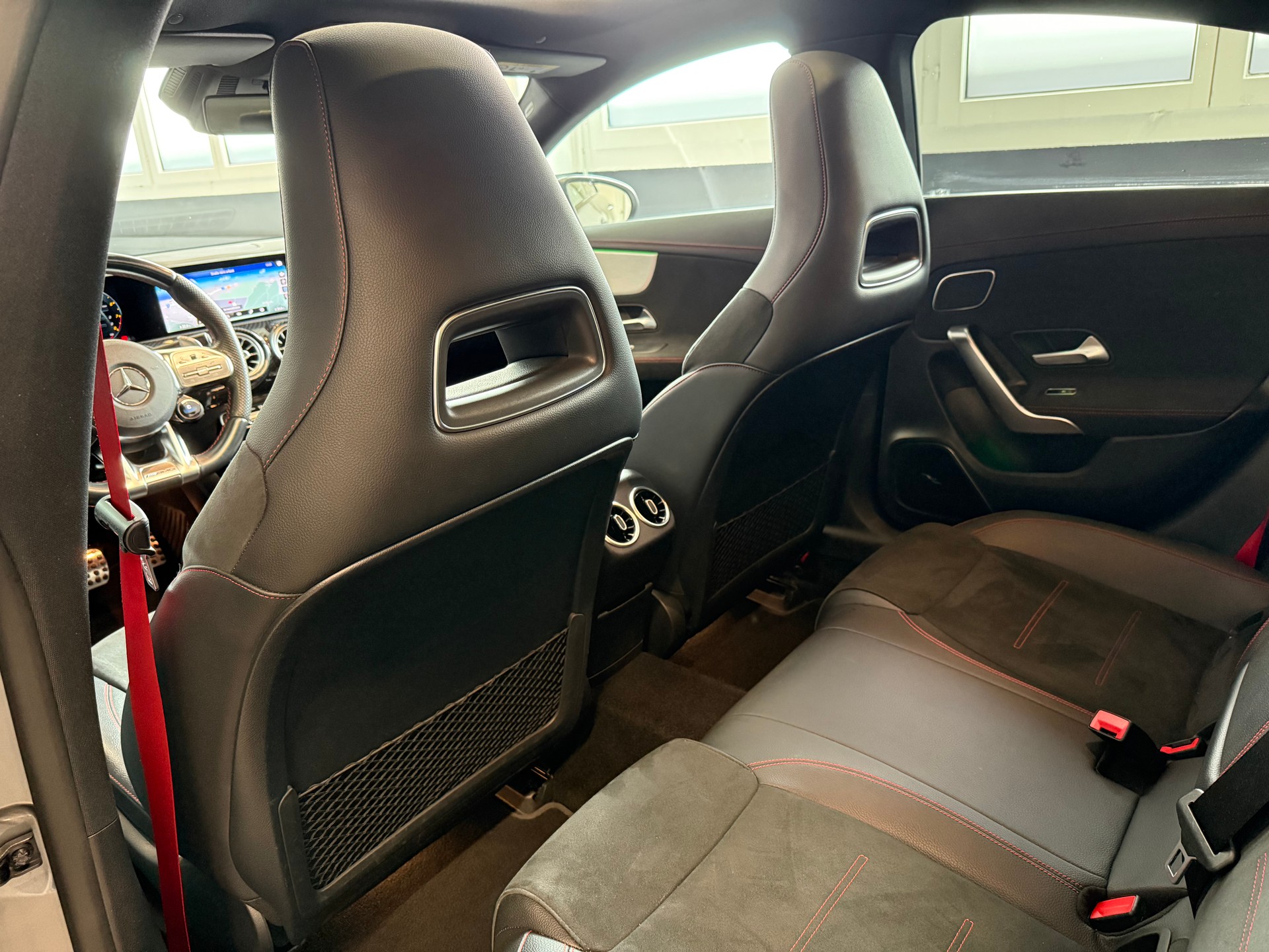 MERCEDES-BENZ CLA 45 S AMG 4Matic+ 8G-DCT-image-18