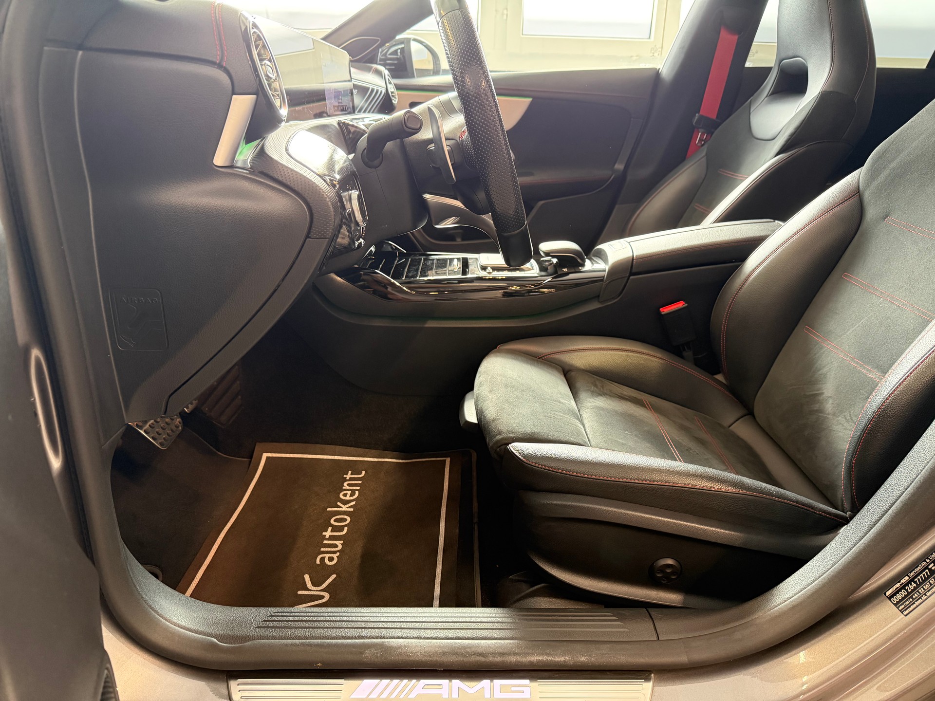 MERCEDES-BENZ CLA 45 S AMG 4Matic+ 8G-DCT-image-15