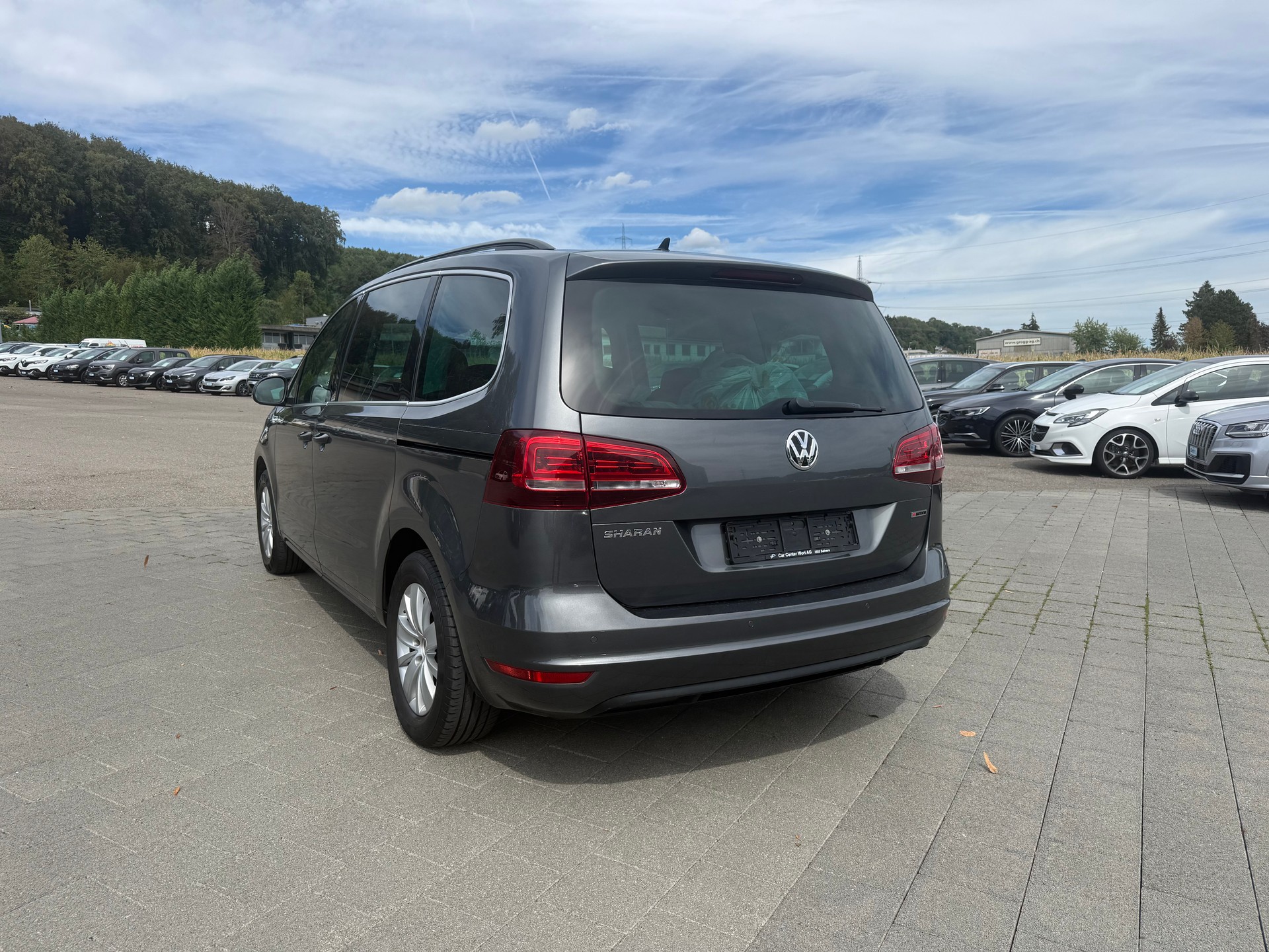 VW Sharan 2.0 TDI BMT Comfortline 4Motion DSG-image-2