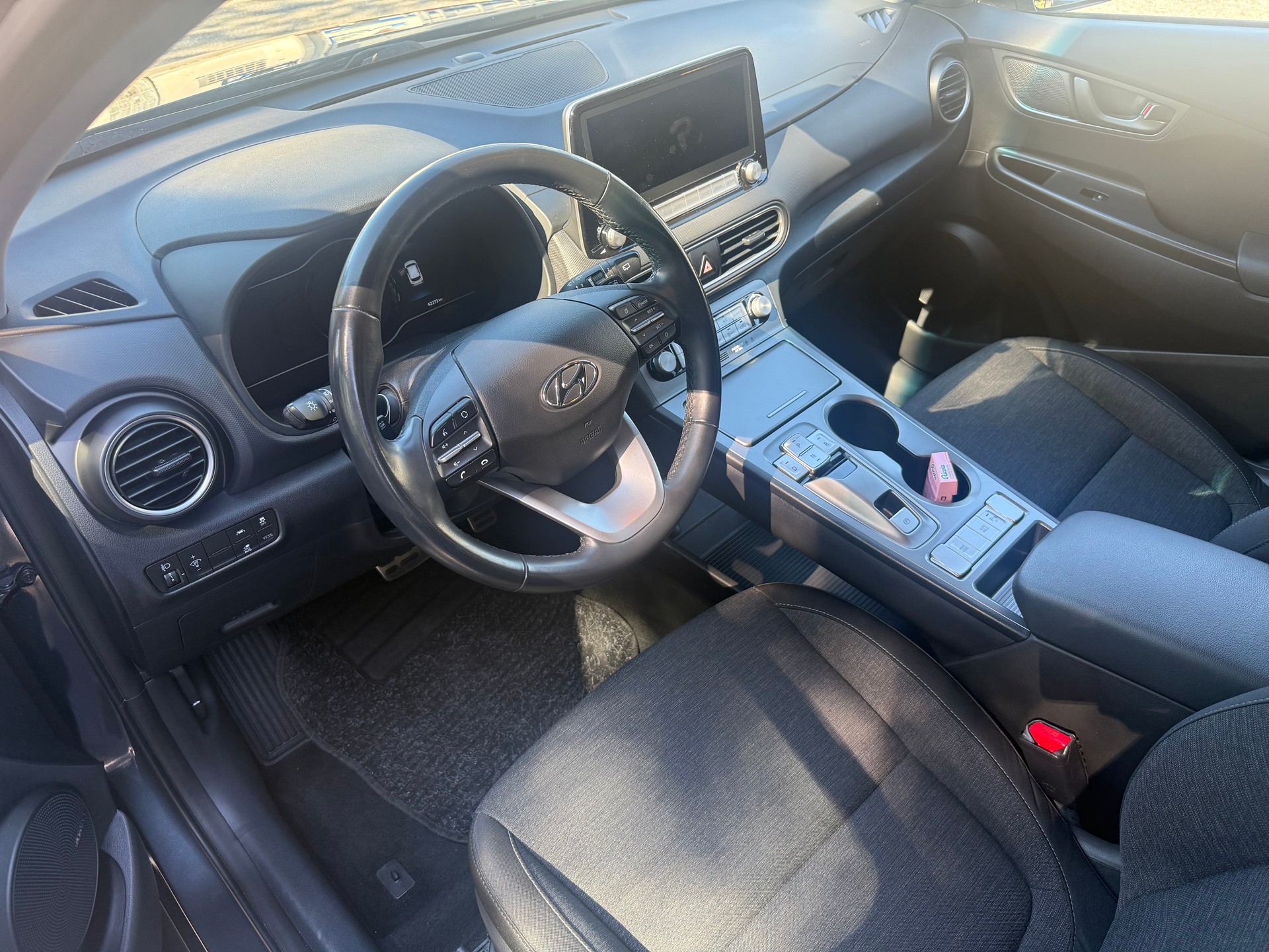 HYUNDAI 64 kWh Electric Bluelink Edition-image-4