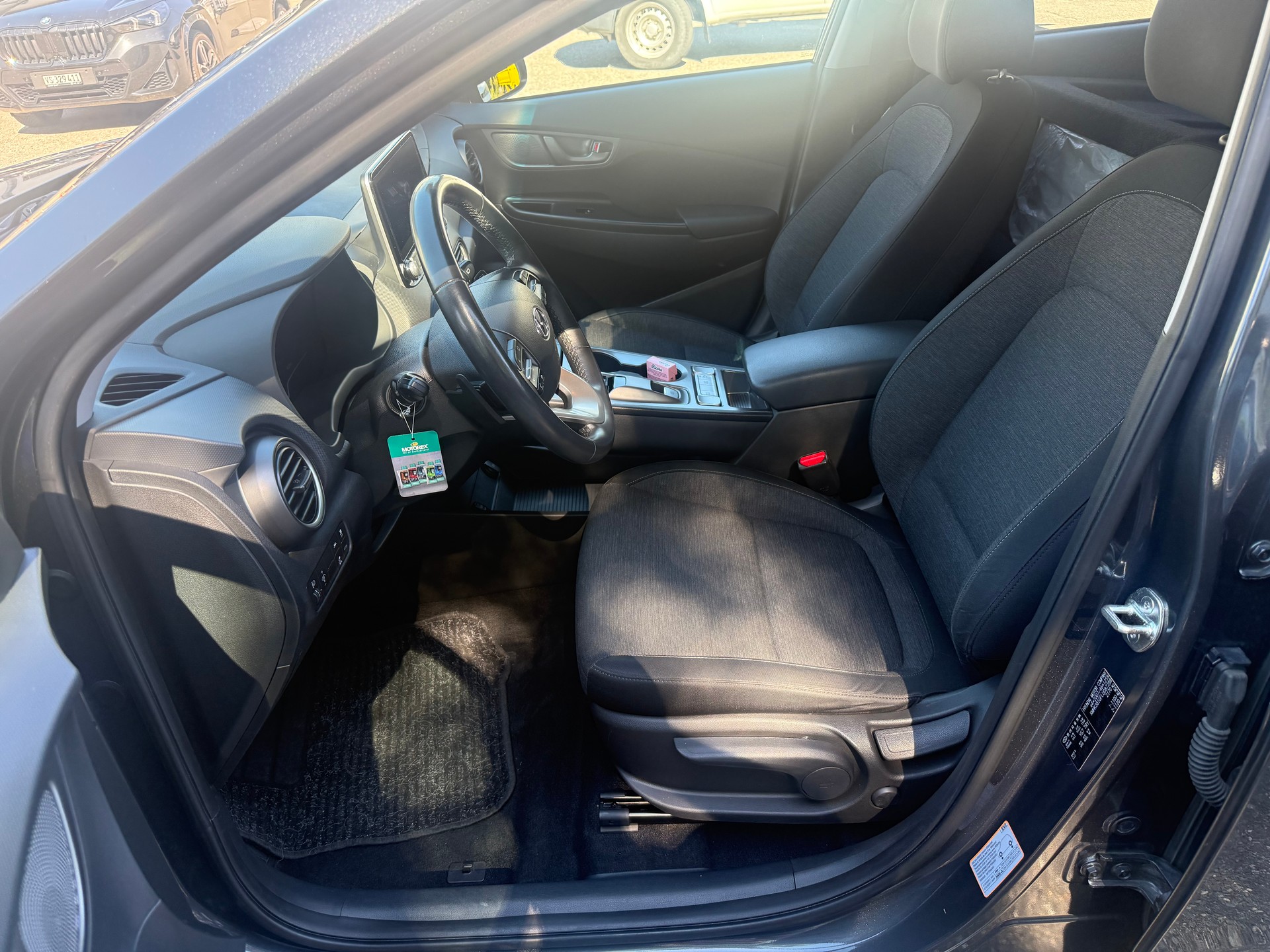 HYUNDAI 64 kWh Electric Bluelink Edition-image-3