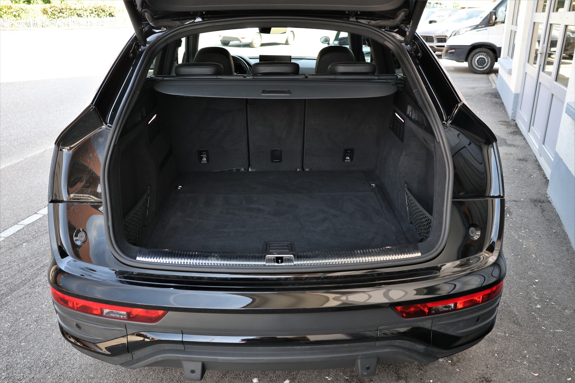 AUDI Q5 Sportback 40 TDI Blackedition quattro S-tronic (CH)-image-19
