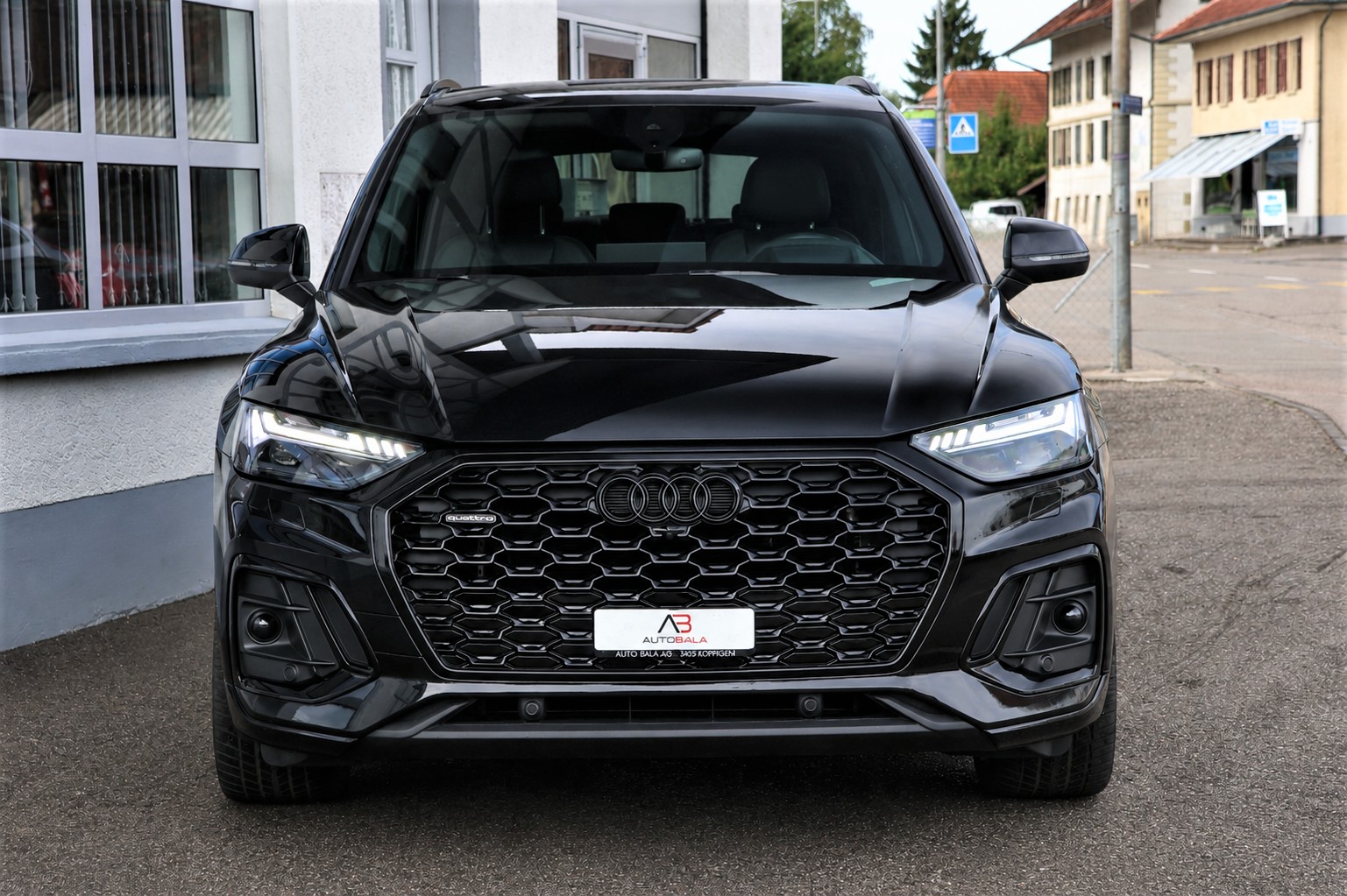 AUDI Q5 Sportback 40 TDI Blackedition quattro S-tronic (CH)-image-1