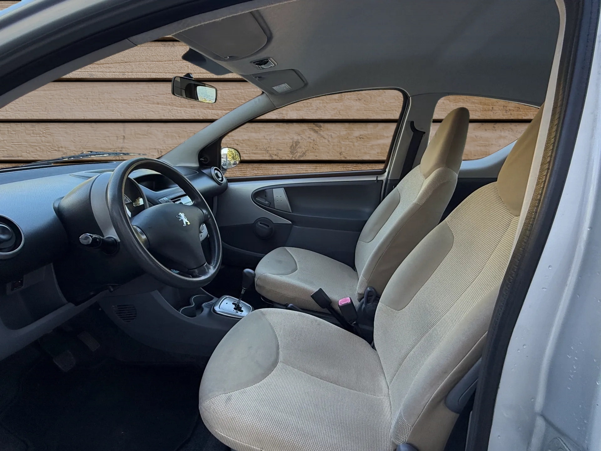 PEUGEOT 107 1.0 Trendy-image-5
