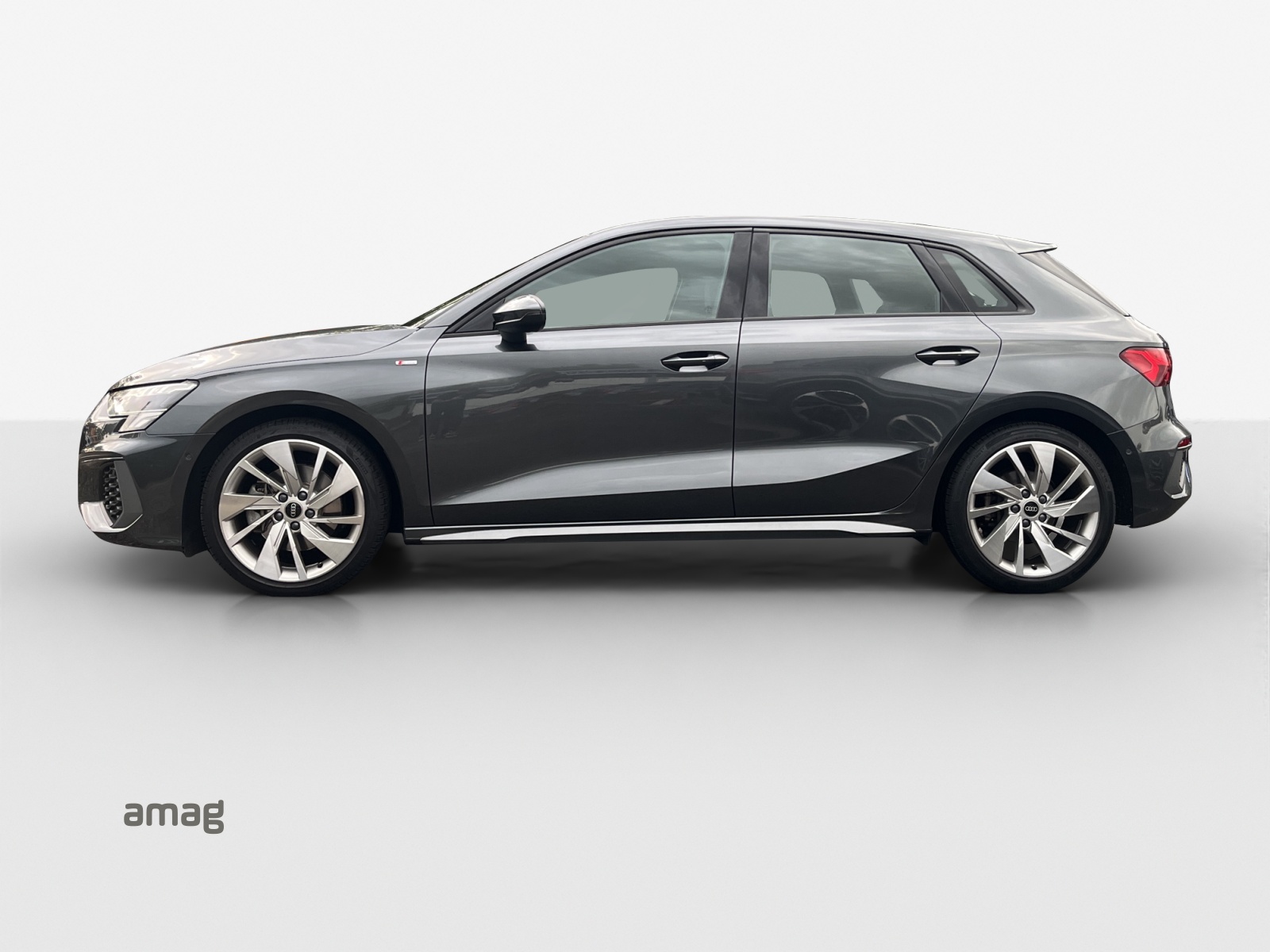 AUDI A3 Sportback 40 TFSI S line quattro S-tronic-image-1