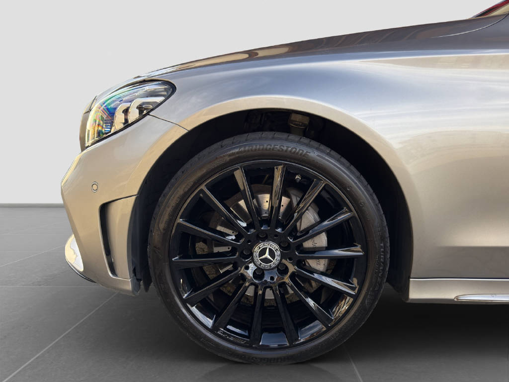 MERCEDES-BENZ C 220 d AMG Line 4matic T-Modell-image-6