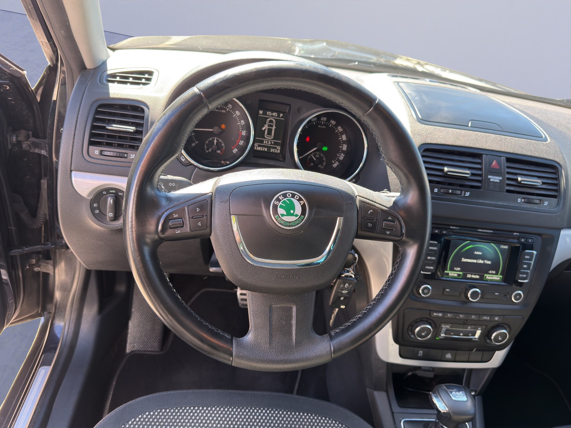 SKODA Yeti 2.0 TDI AllDrive 4x4 DSG-image-13