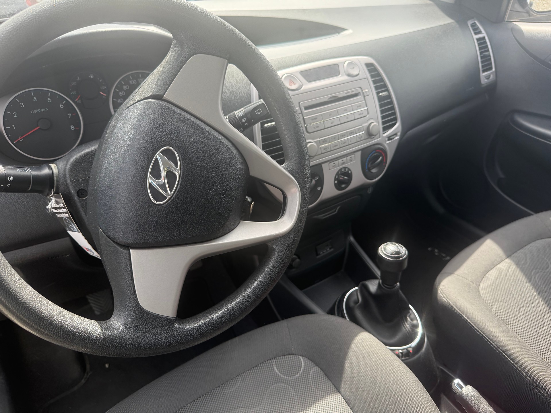 HYUNDAI i20 1.2 Comfort-image-5