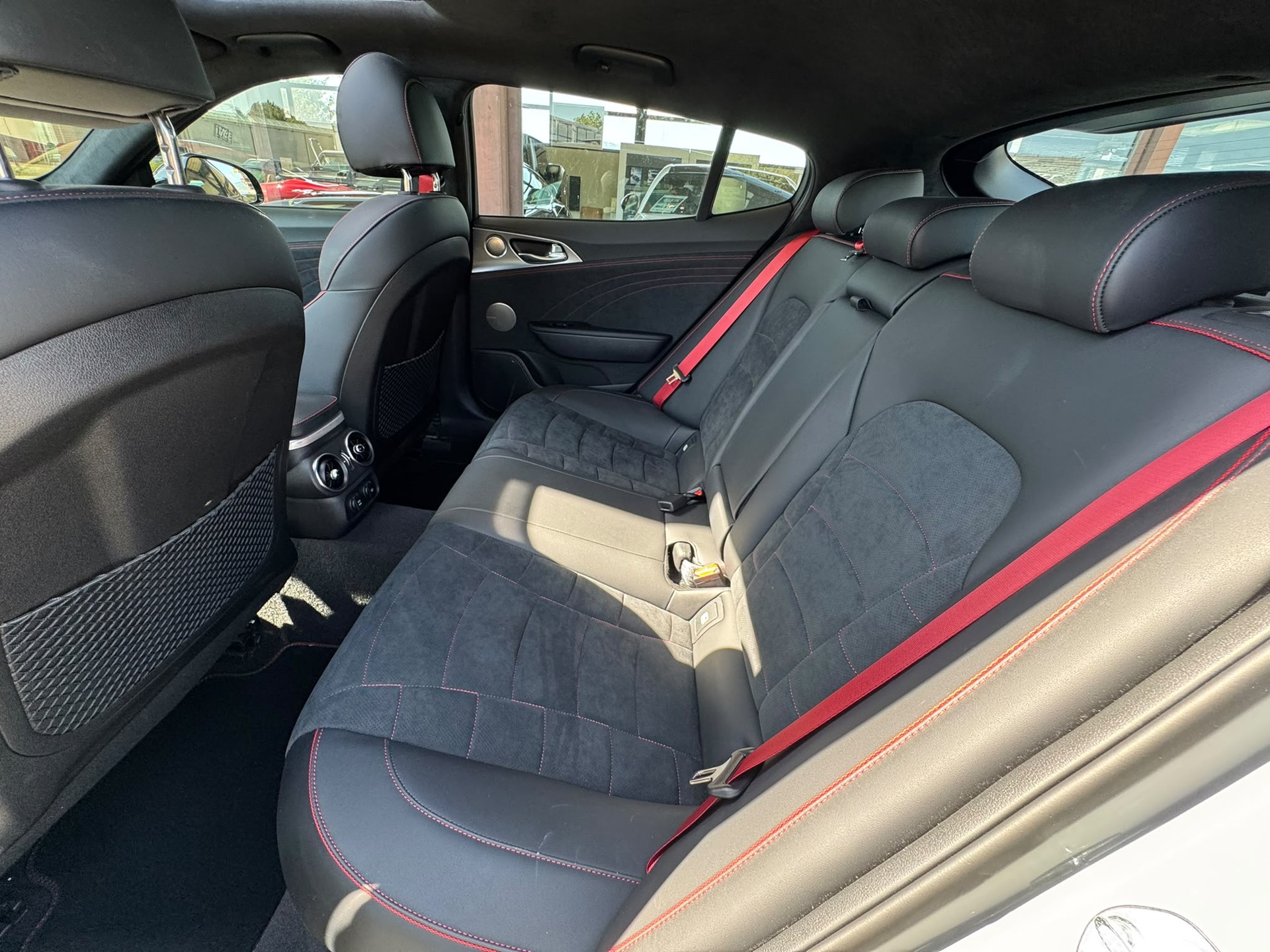 KIA Stinger 3.3 T-GDi GT Automat AWD-image-7