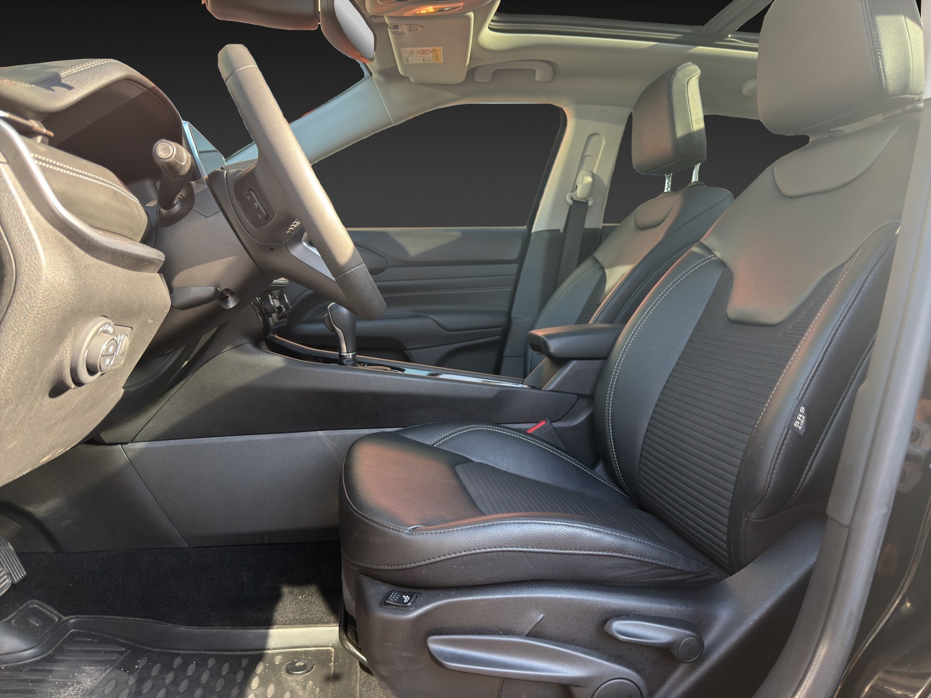 JEEP Compass 4x2 1.5 T MHEV Limited Plus Sky-image-10