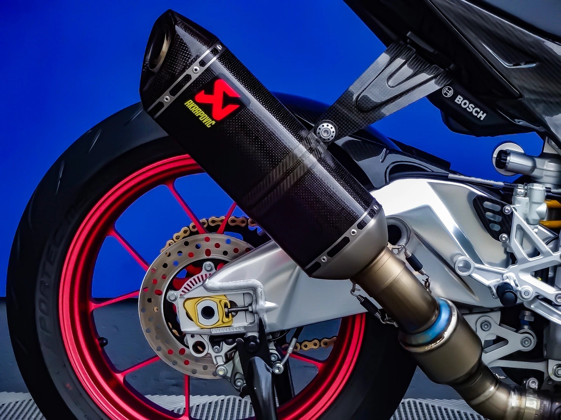 APRILIA RSV4 RF-image-6