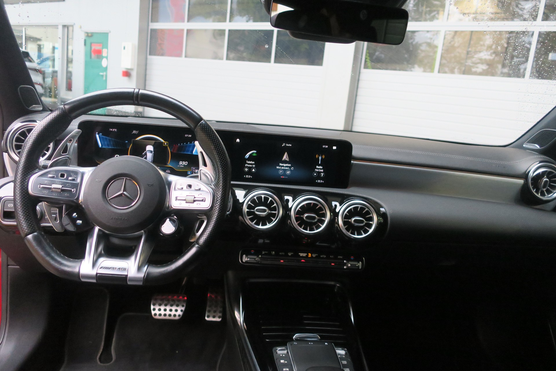 MERCEDES-BENZ A 35 AMG 4Matic Speedshift-image-8