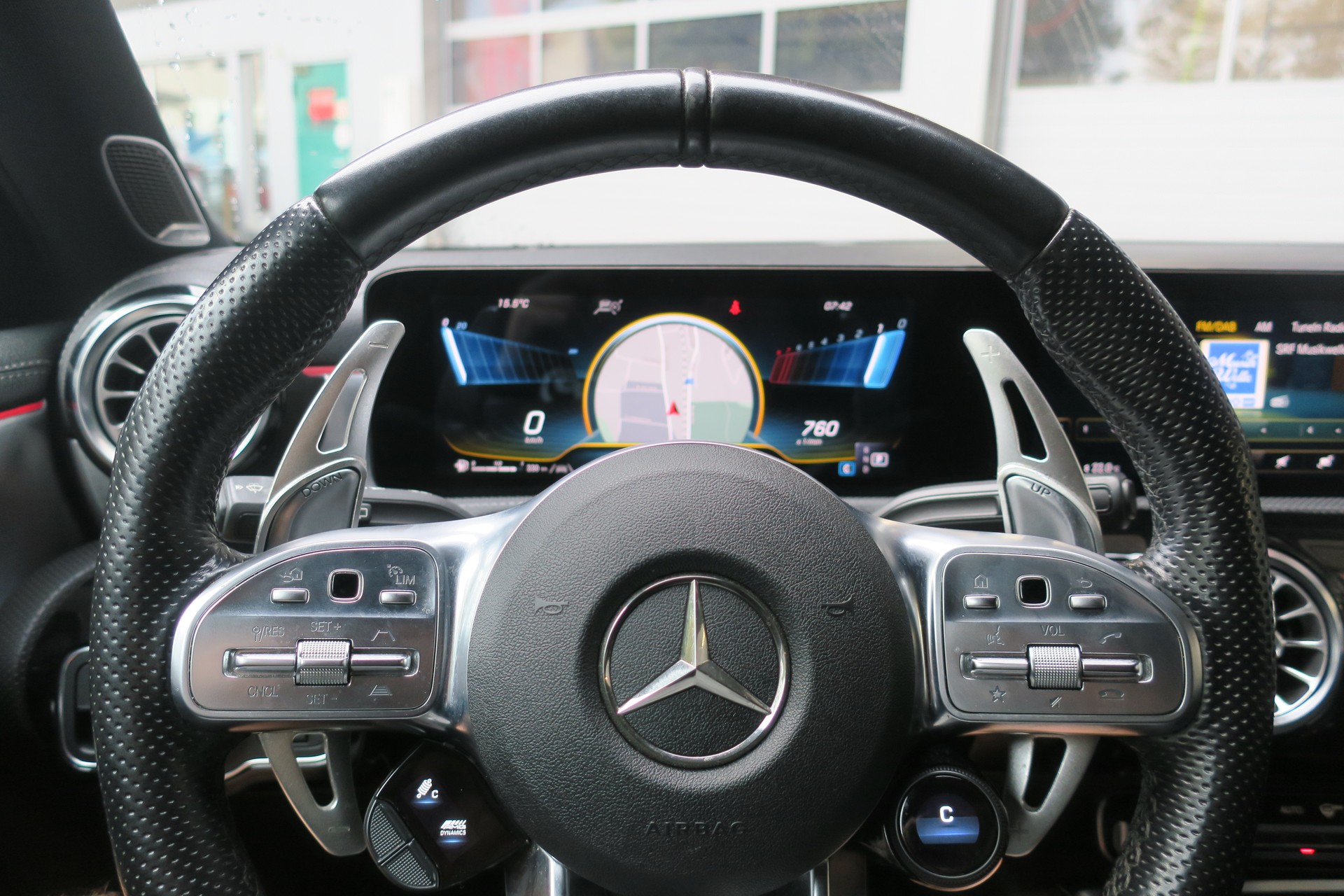MERCEDES-BENZ A 35 AMG 4Matic Speedshift-image-15