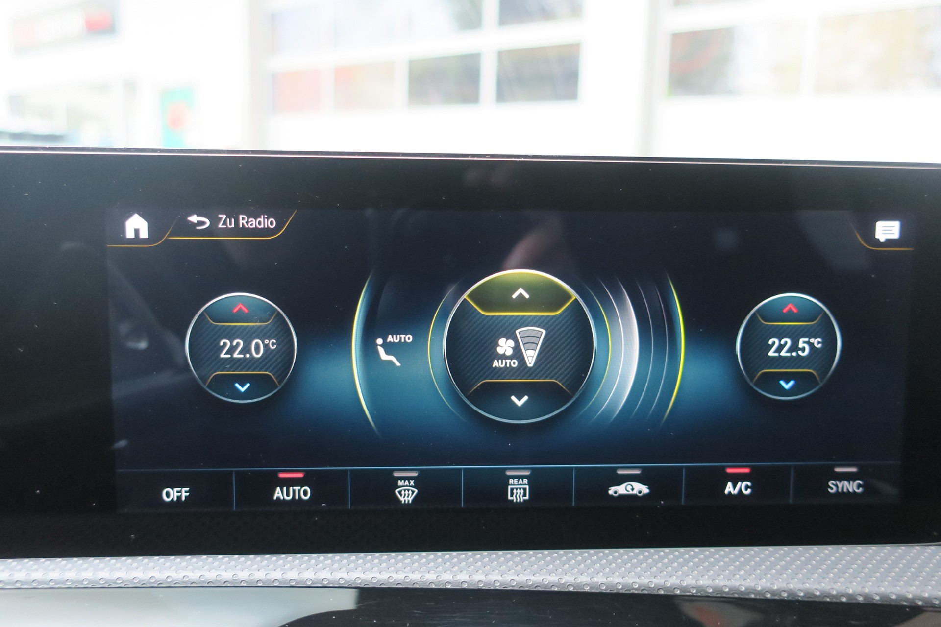 MERCEDES-BENZ A 35 AMG 4Matic Speedshift-image-11