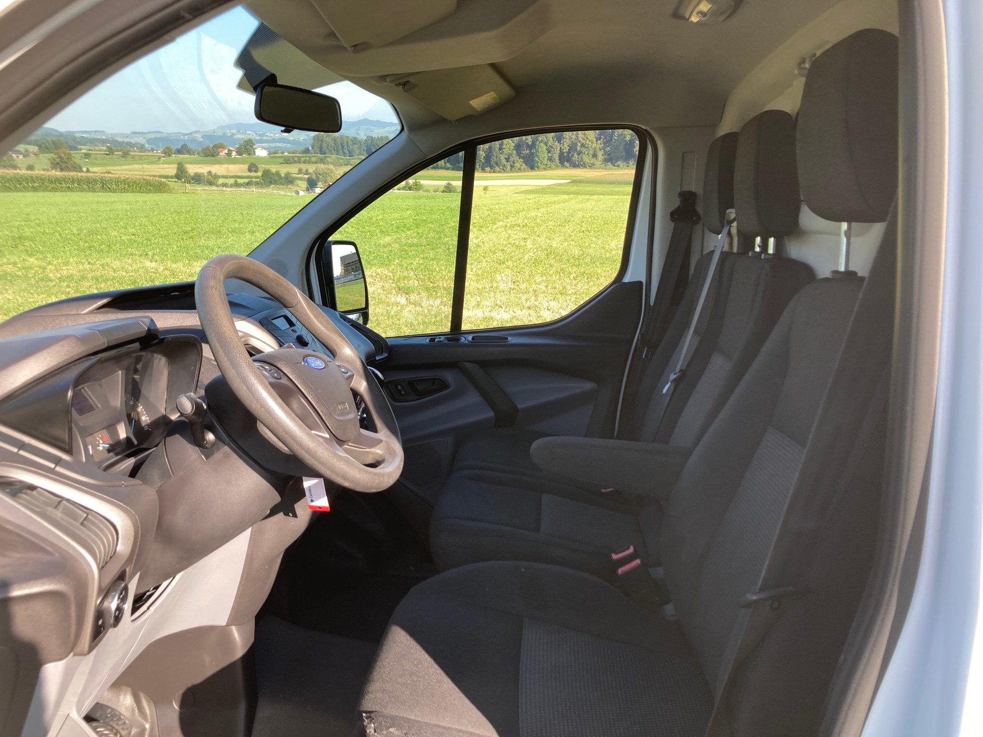 FORD Transit Custom Van 250 L1H1 Ambiente-image-7