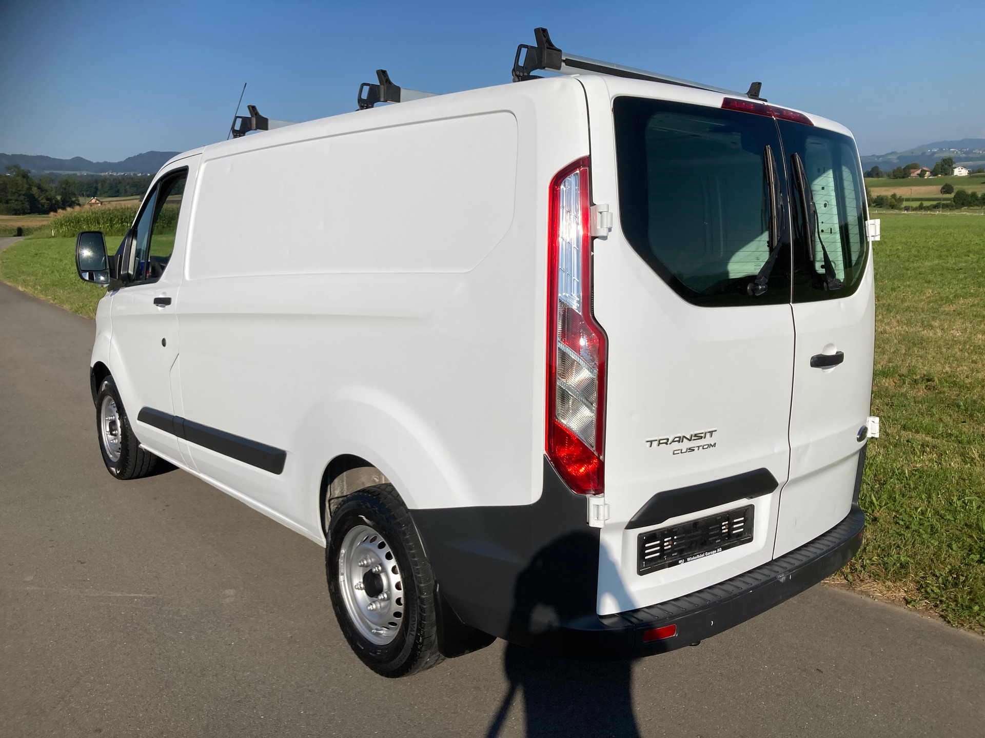 FORD Transit Custom Van 250 L1H1 Ambiente-image-3