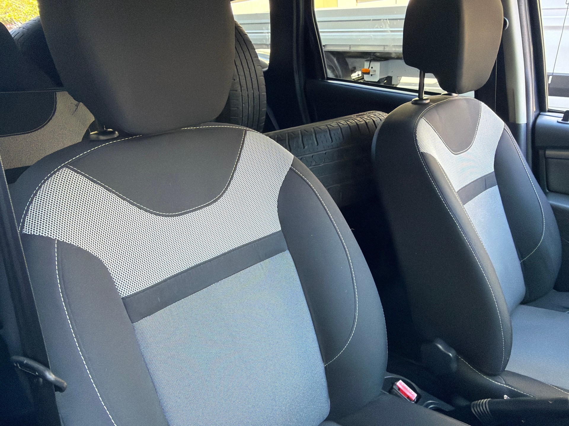 DACIA Duster 1.2 T Ambiance 4x4-image-6